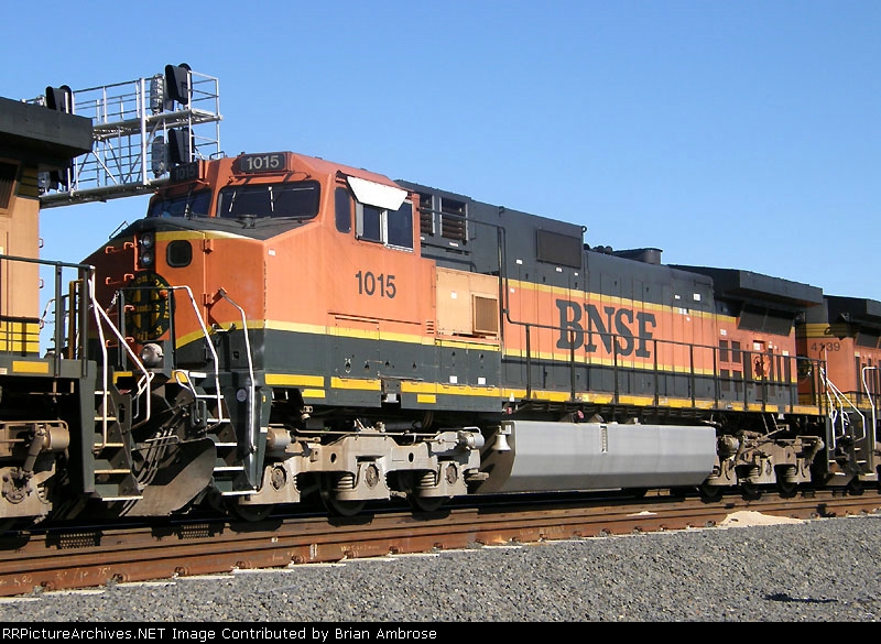 BNSF 1015